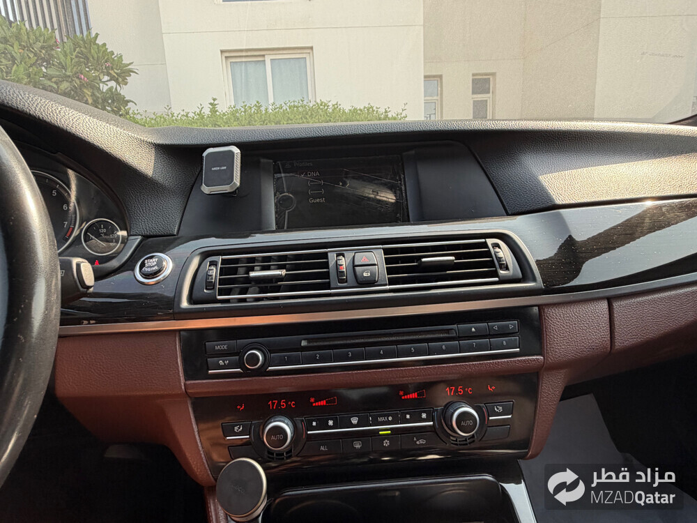 BMW 523i – 2012 Model  - 11