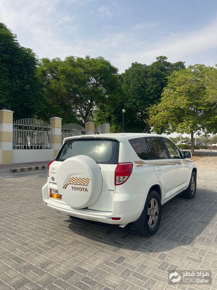 Toyota RAV4  - 7