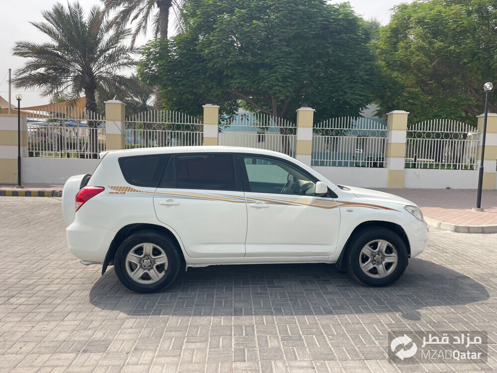Toyota RAV4  - 6
