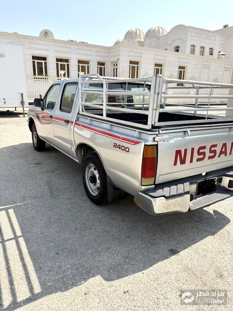 Nissan pekup - 1