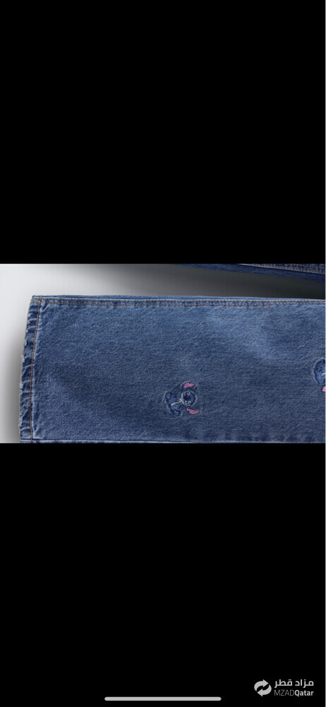 sweatshirt and denim trousers - 2