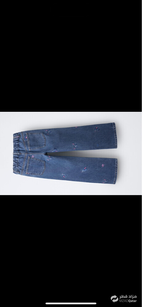 sweatshirt and denim trousers - 3