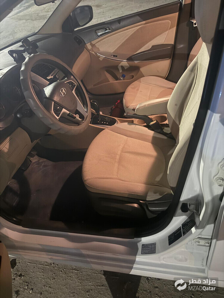 Hyundai Accent - 5