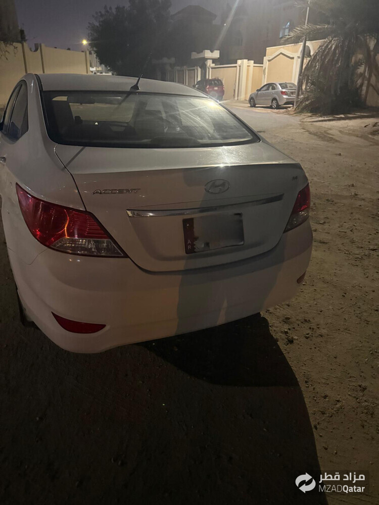 Hyundai Accent - 8