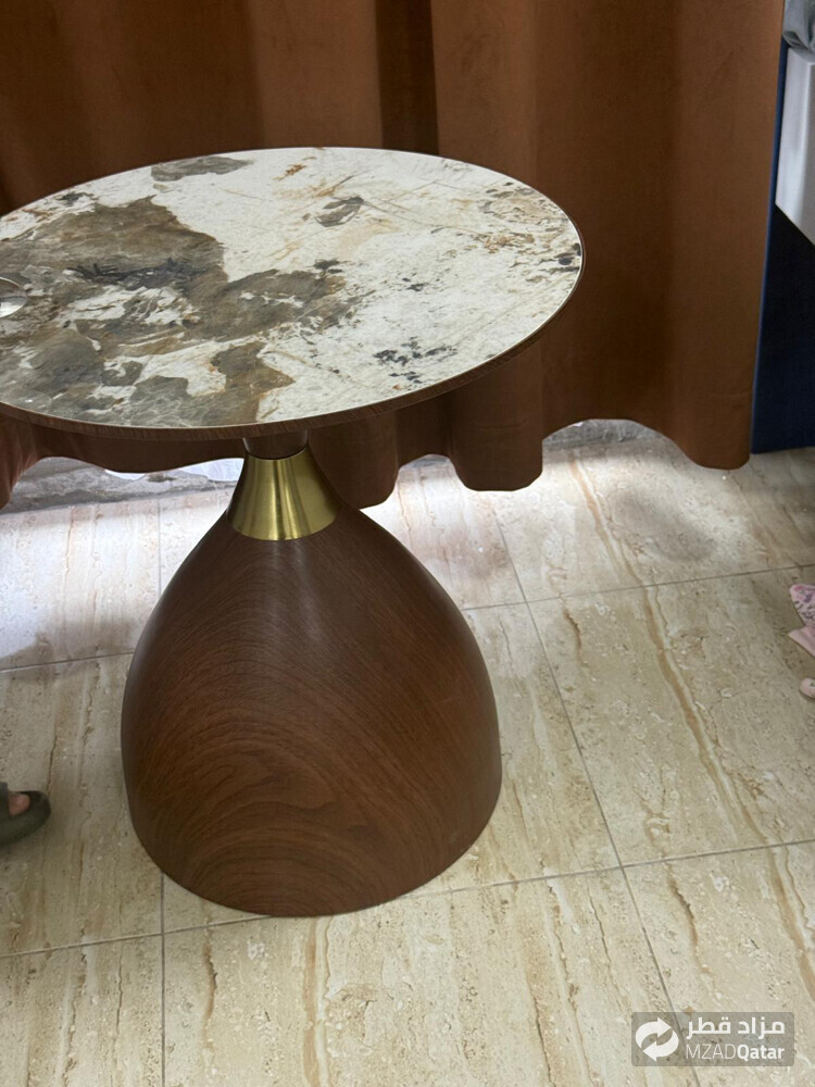 New table not used good quality  - 1