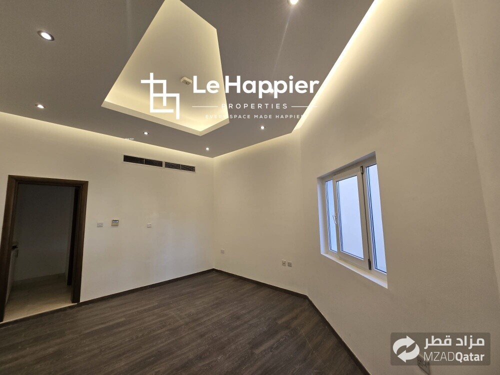 Premium commercial Villa - 12