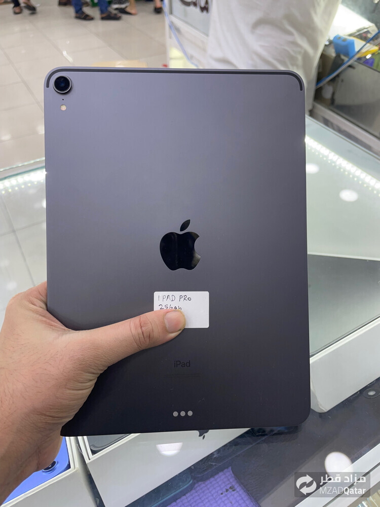 iPad Pro 1st generation 256gb - 1