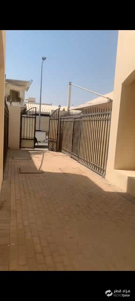 للإيجار فيلا بمجمع بالدحيل اسكان - 6