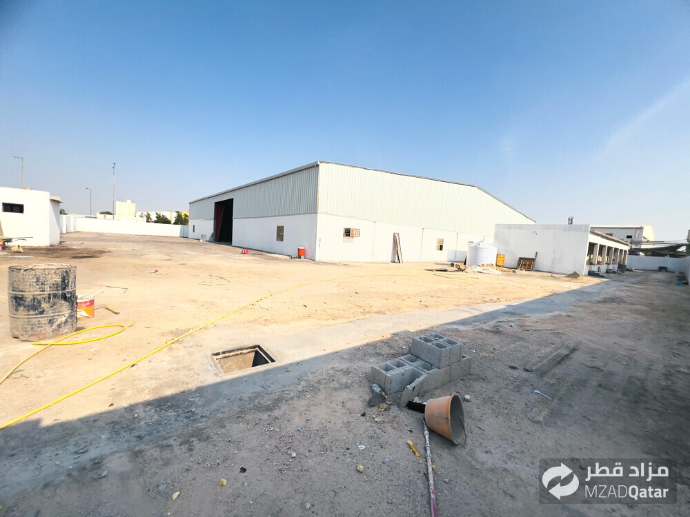 للايجار كراج 3600 متر - 2
