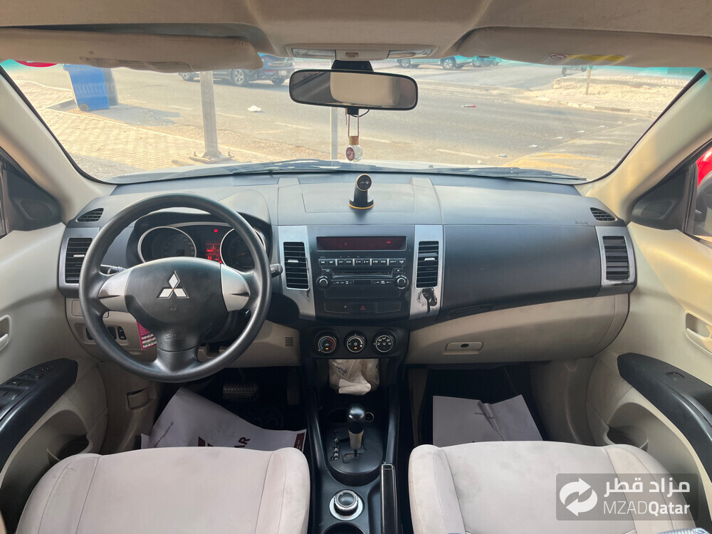 متسوبيشي اوتلاندر - 2