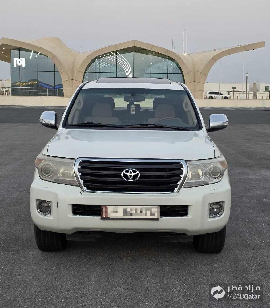 GXR V8 MODEL 2012 - 3