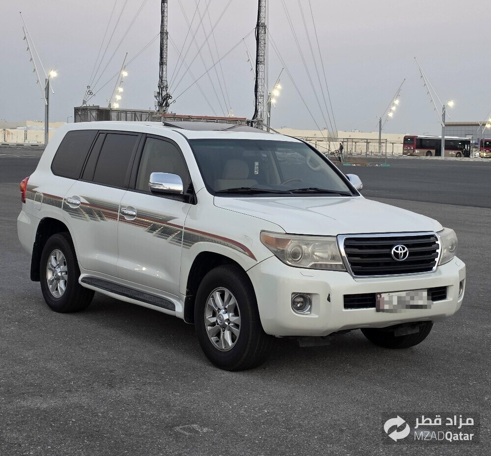 GXR V8 MODEL 2012 - 4