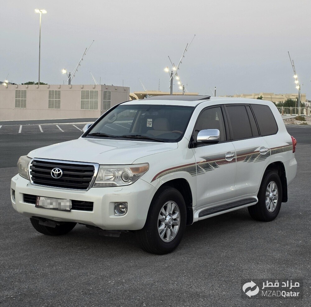GXR V8 MODEL 2012 - 1