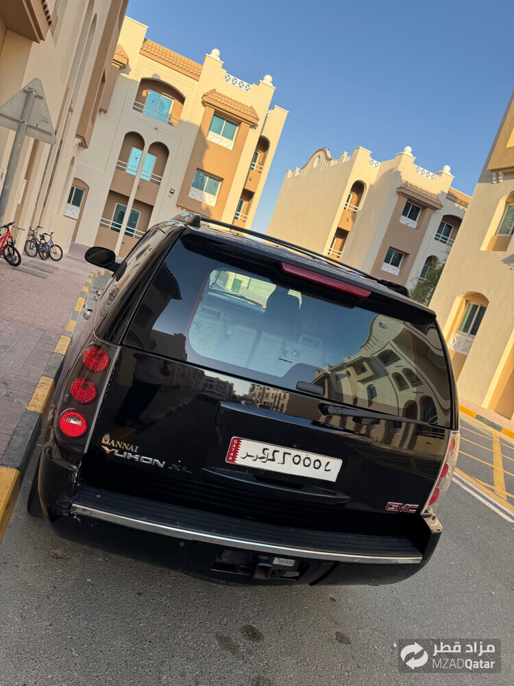 GMC Yukon denali - 6