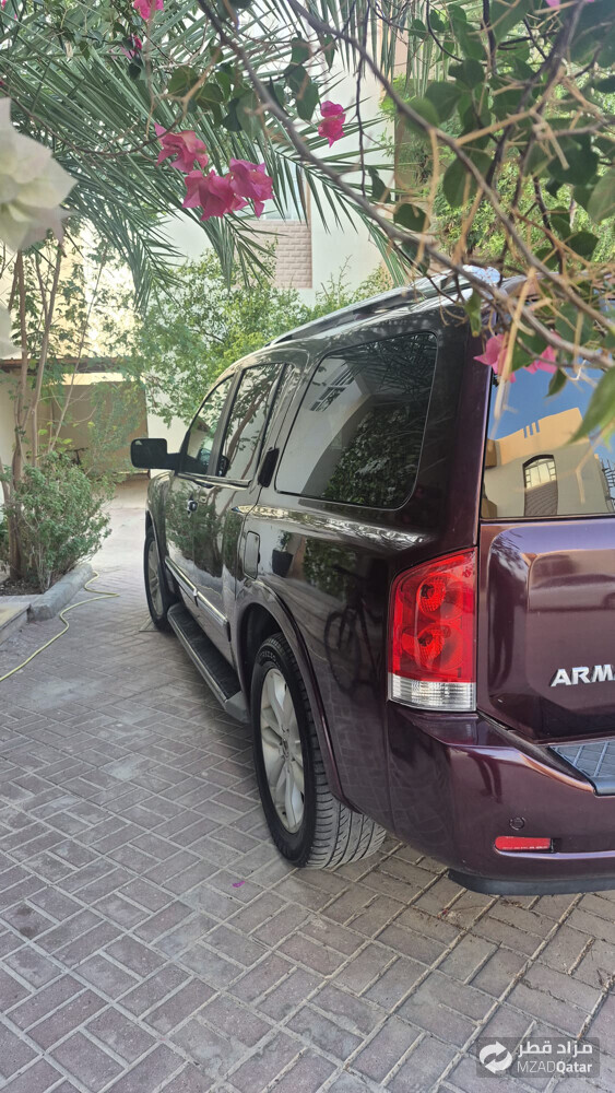 نيسان - 4