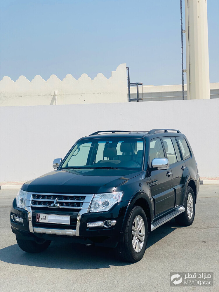 Mistubishi Pajero - 1