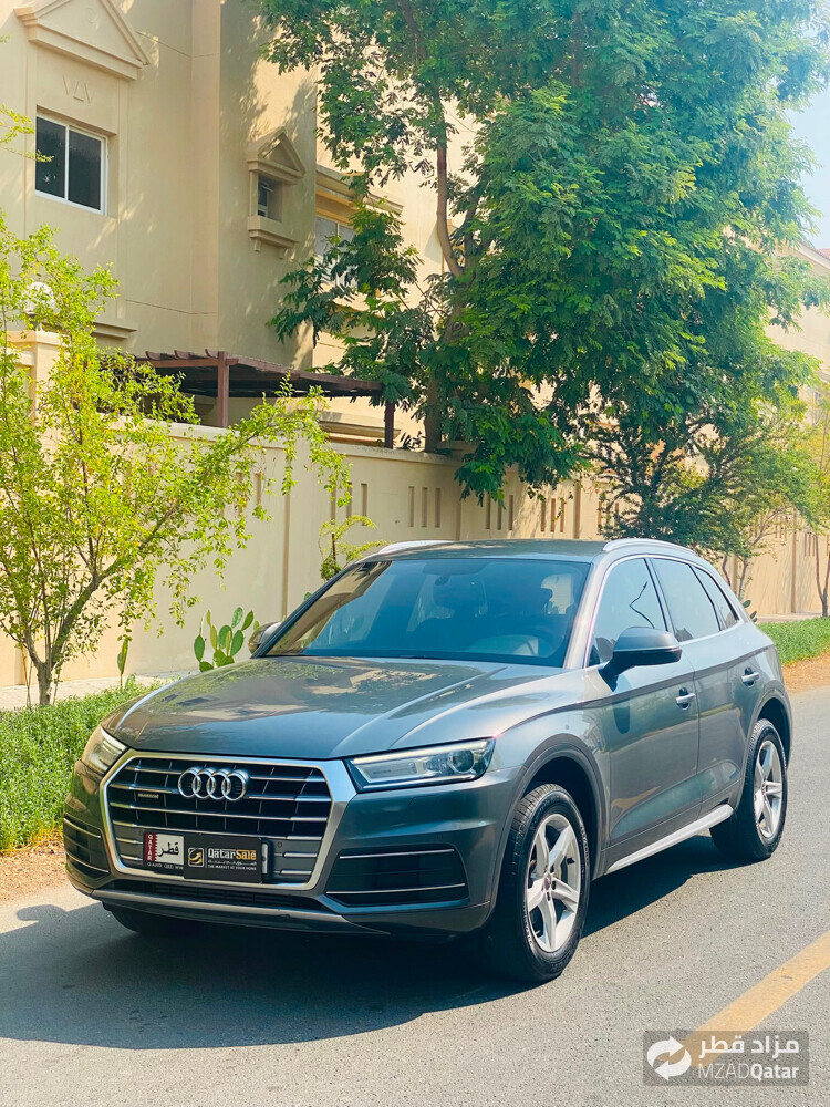 Audi Q5  - 1