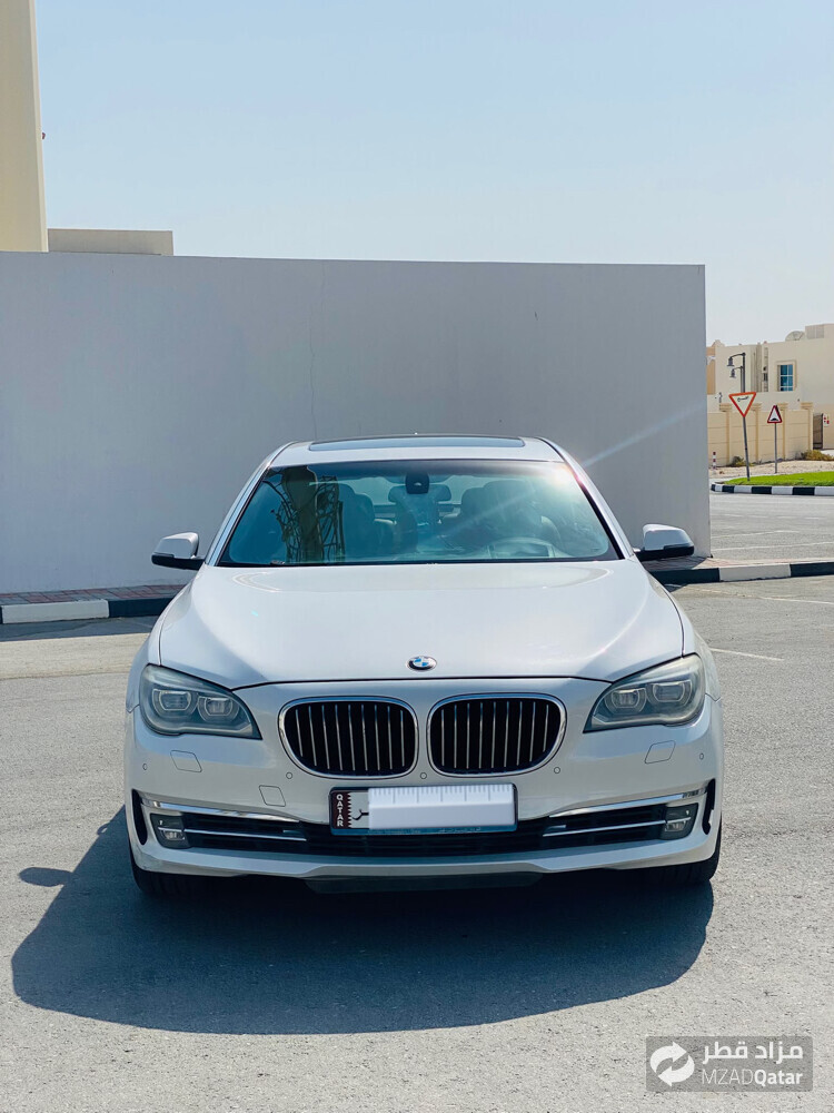 BMW 750  - 2