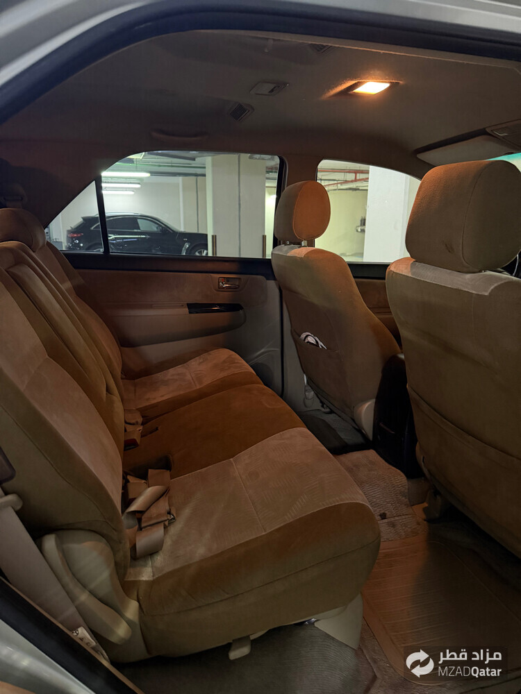 Fortuner SR5 in perfect condition - 3
