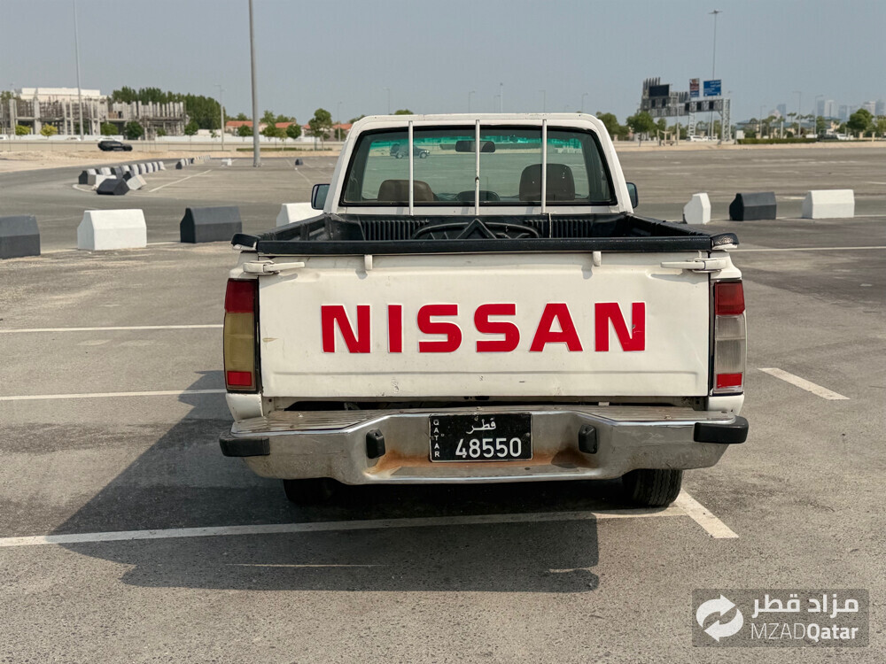 Nissan pickup Single Cab - 8