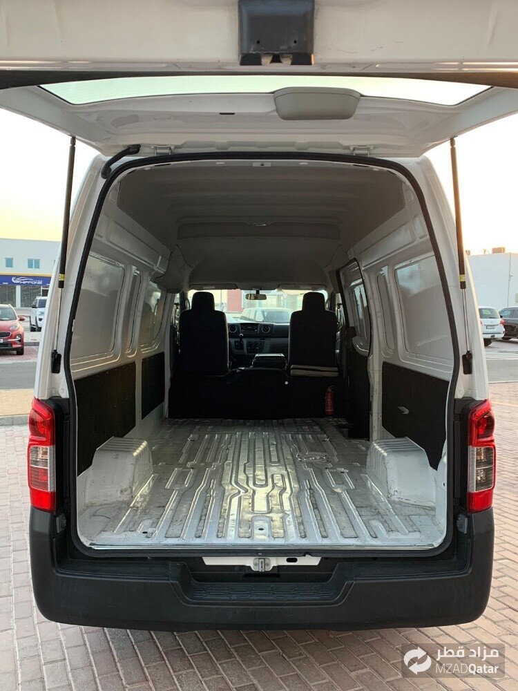 Nissan Urvan, standard, high roof - 11