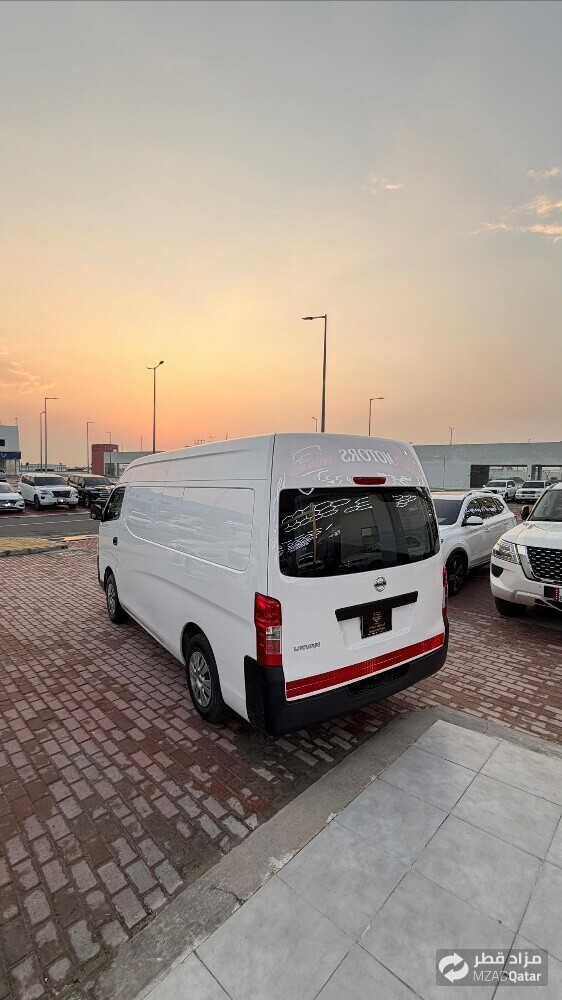 Nissan Urvan, standard, high roof - 3