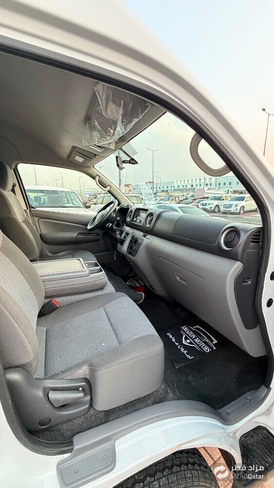 Nissan Urvan, standard, high roof - 9