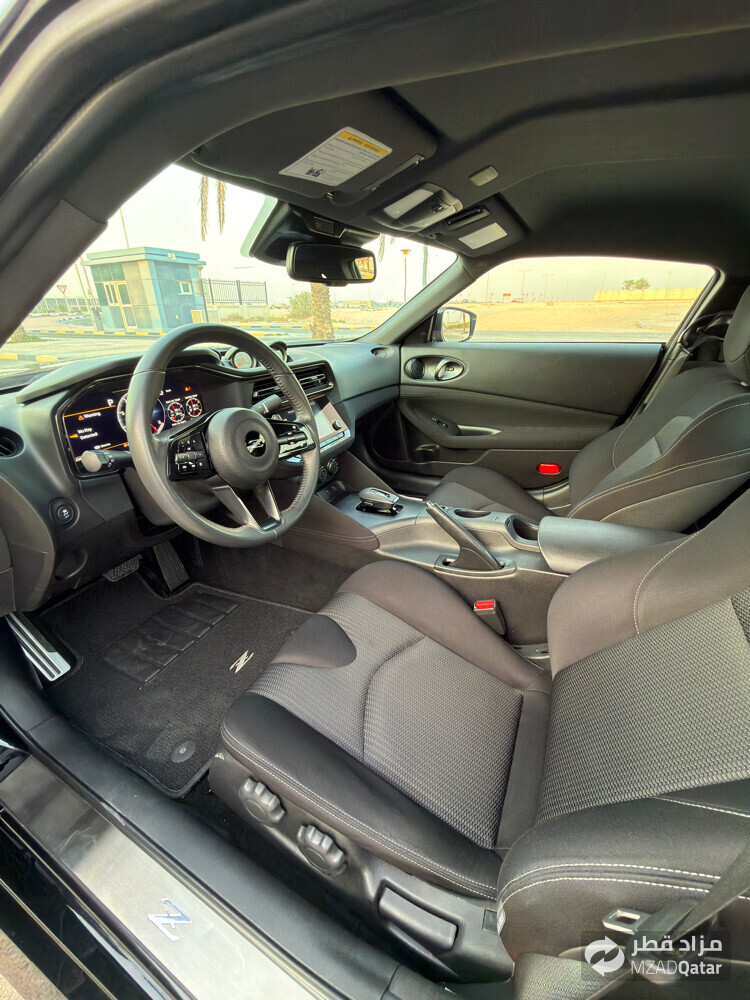 NISSAN Z 2024 like new - 8