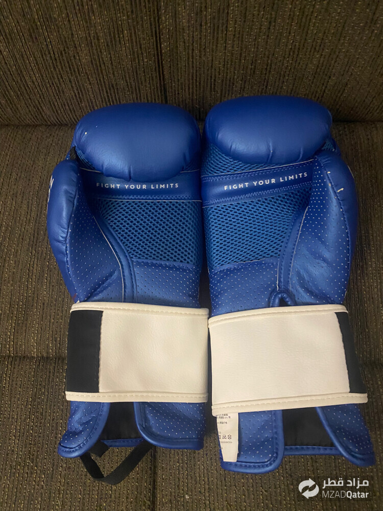 boxing gloves - 1