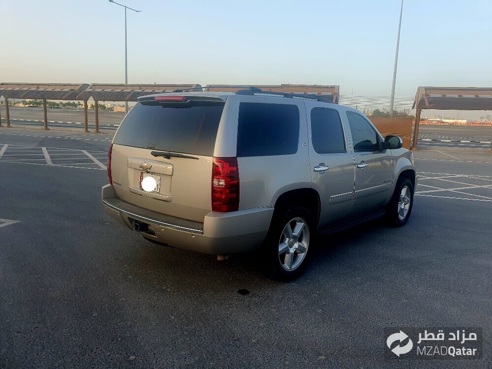 2009 Tahoe LTZ (4x4)
Leather seats, - 3