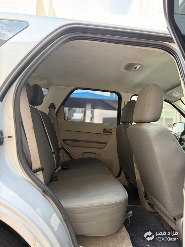 Ford escape  - 2