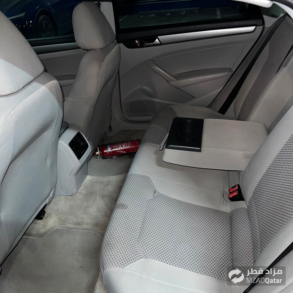 VOLKSWAGEN PASSAT  - 8