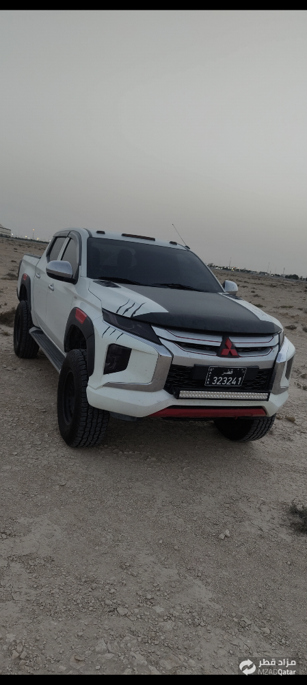 Mitsubishi pickup - 6
