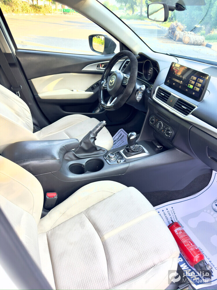 Mazda 3 Model 2017 - 10