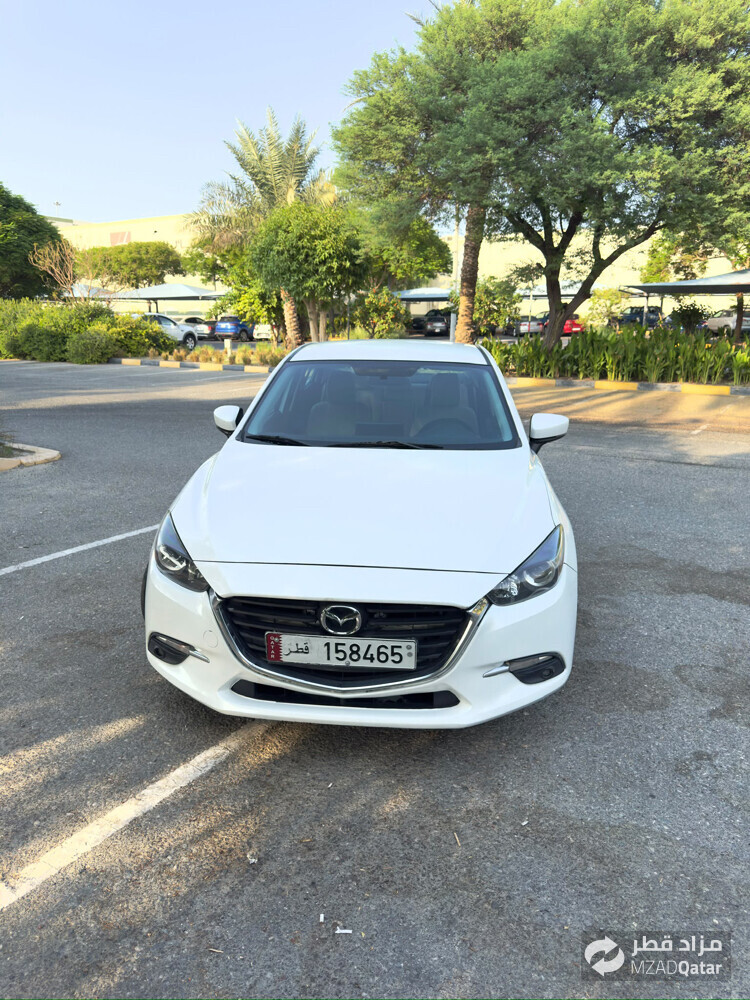 Mazda 3 Model 2017 - 3