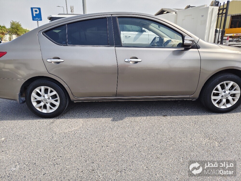 Nissan sunny 2016 full option - 13