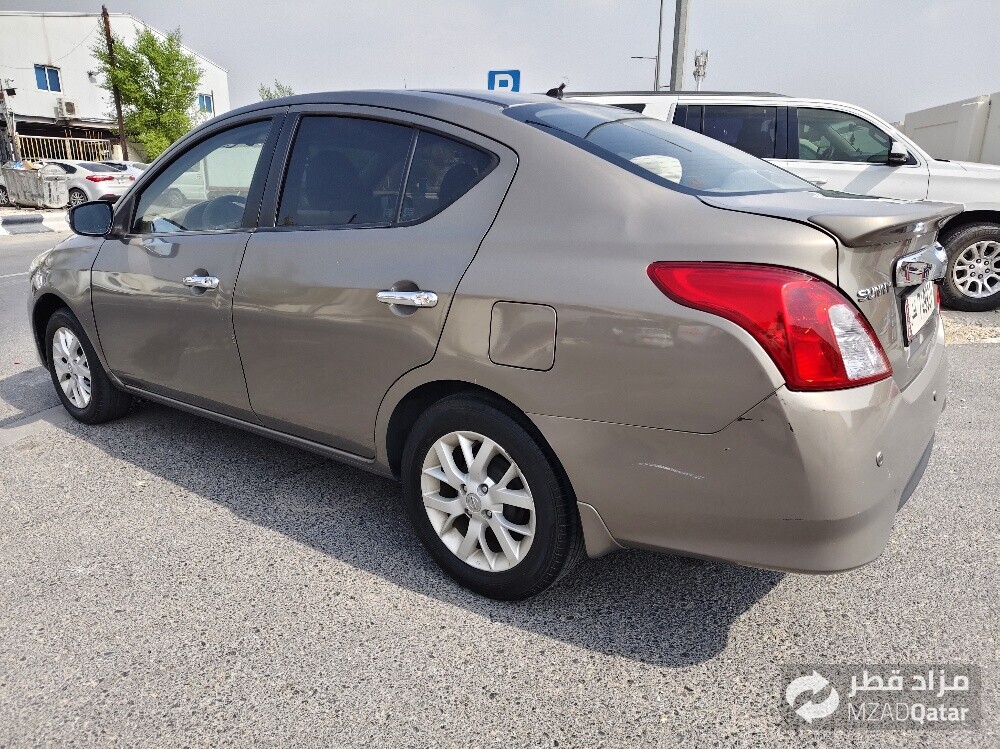 Nissan sunny 2016 full option - 17
