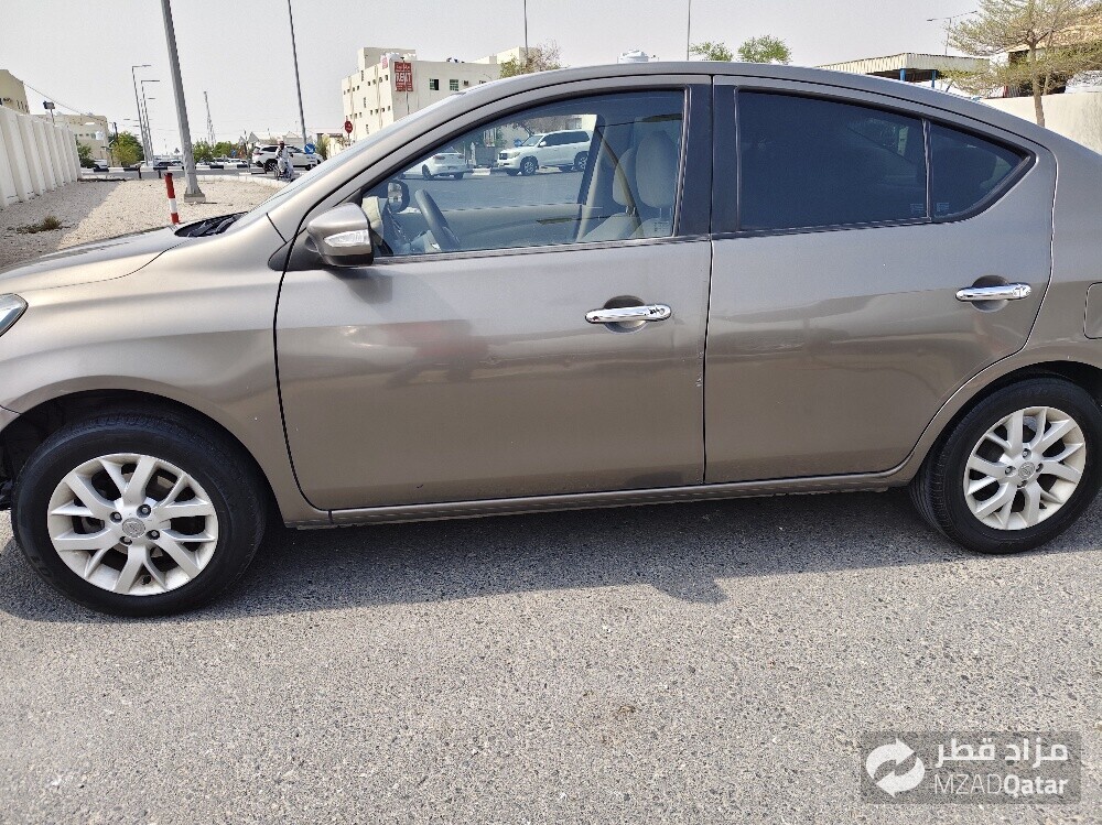 Nissan sunny 2016 full option - 6