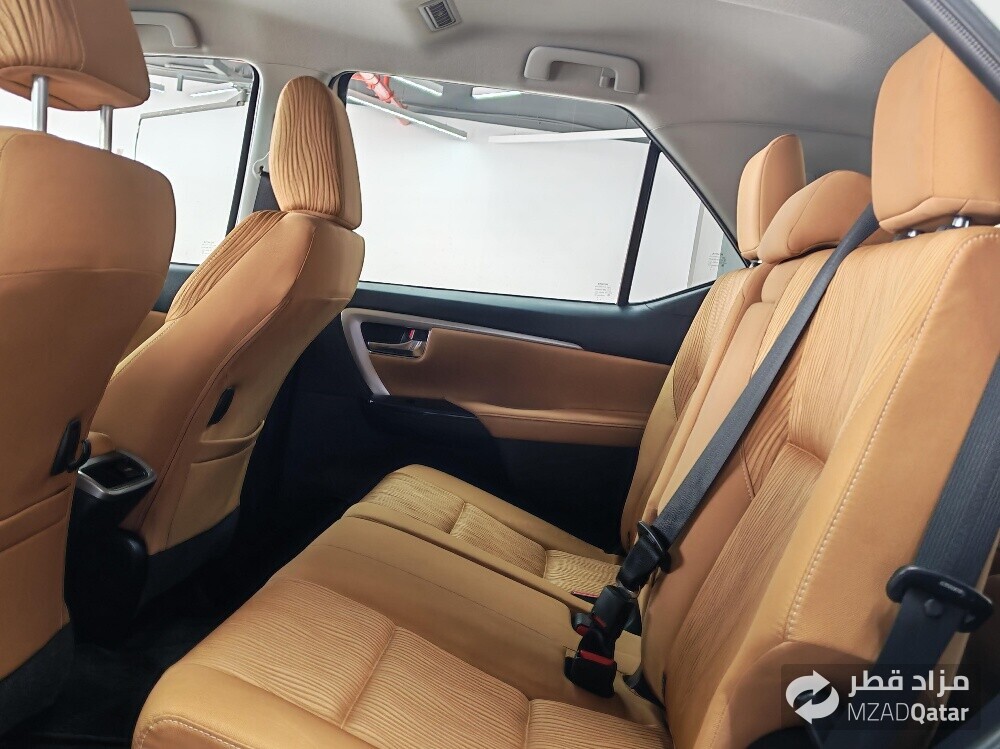 Fortuner V6 - 7
