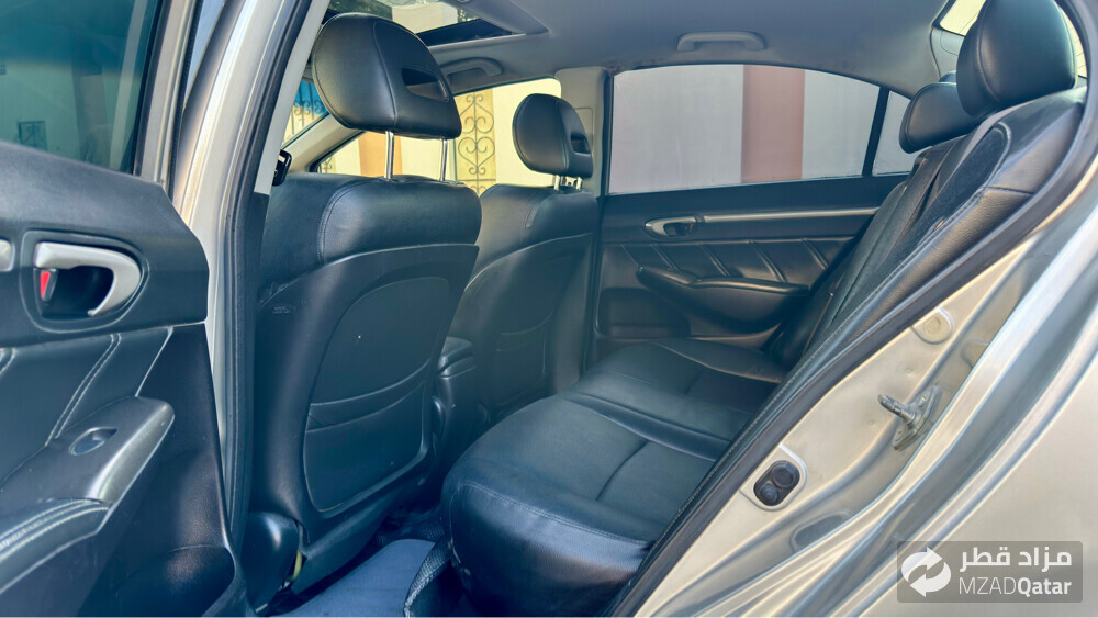Honda Civic Full Option - 6