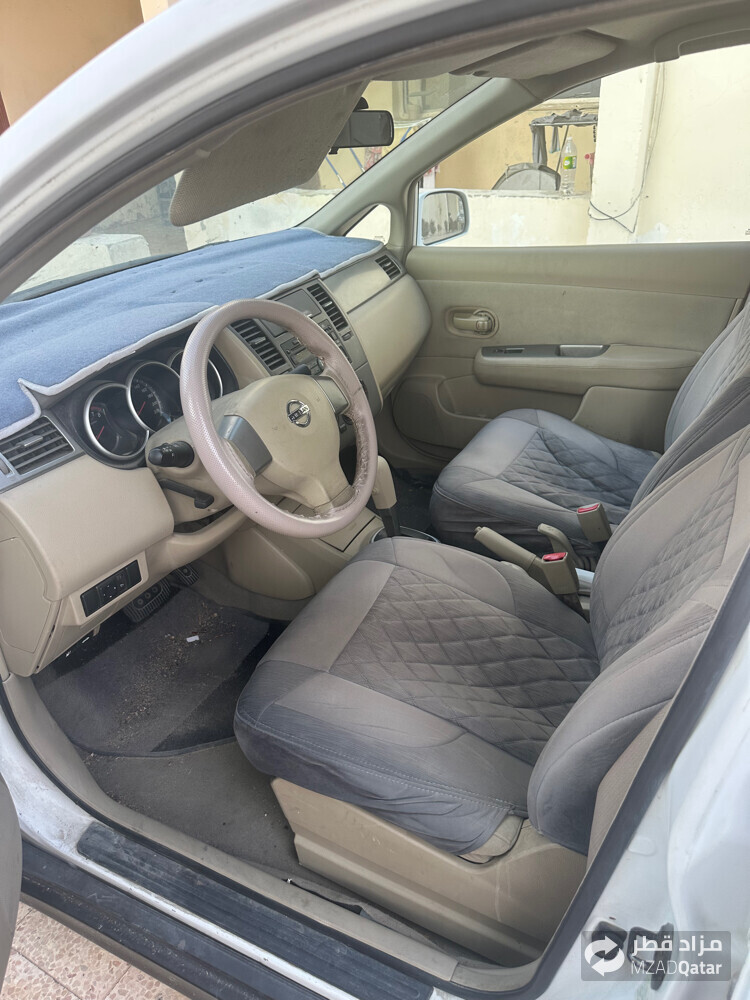 Nissan Tiida  - 3