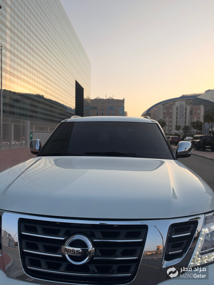 NISSAN PATROL PLATINUM/ LESS KILOME - 18