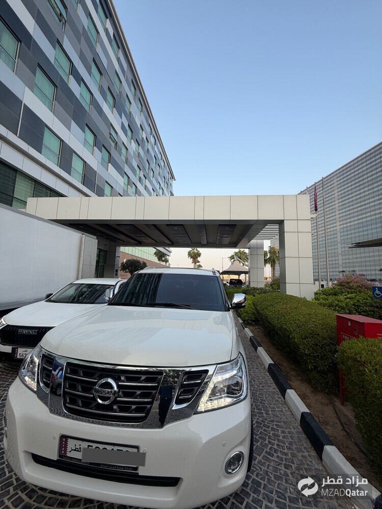 NISSAN PATROL PLATINUM/ LESS KILOME - 6