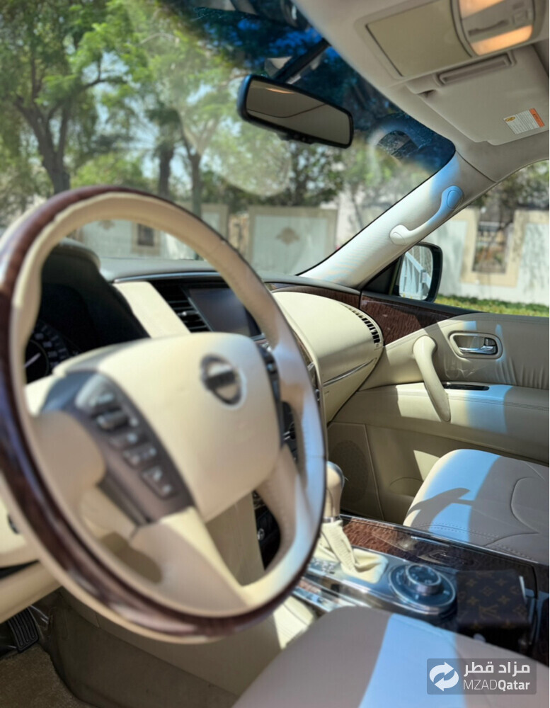 NISSAN PATROL PLATINUM/ LESS KILOME - 24