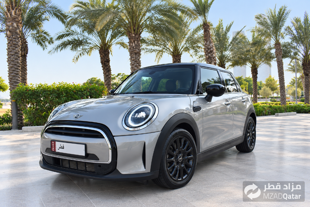 Mini Cooper 2024 under warranty - 2