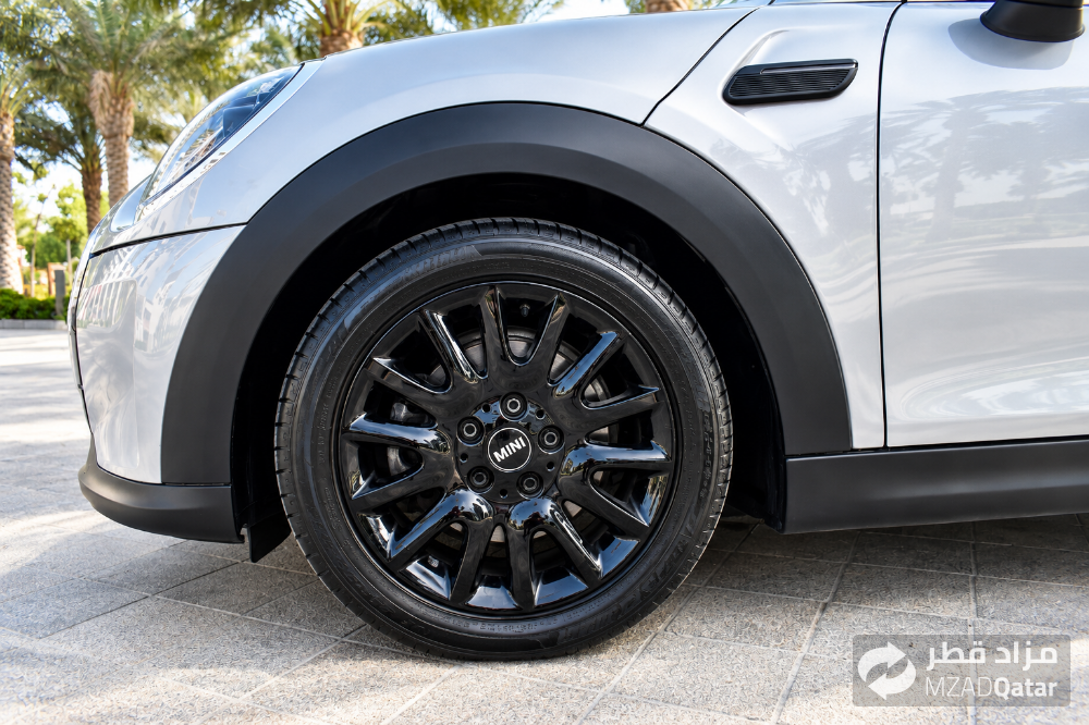 Mini Cooper 2024 under warranty - 9
