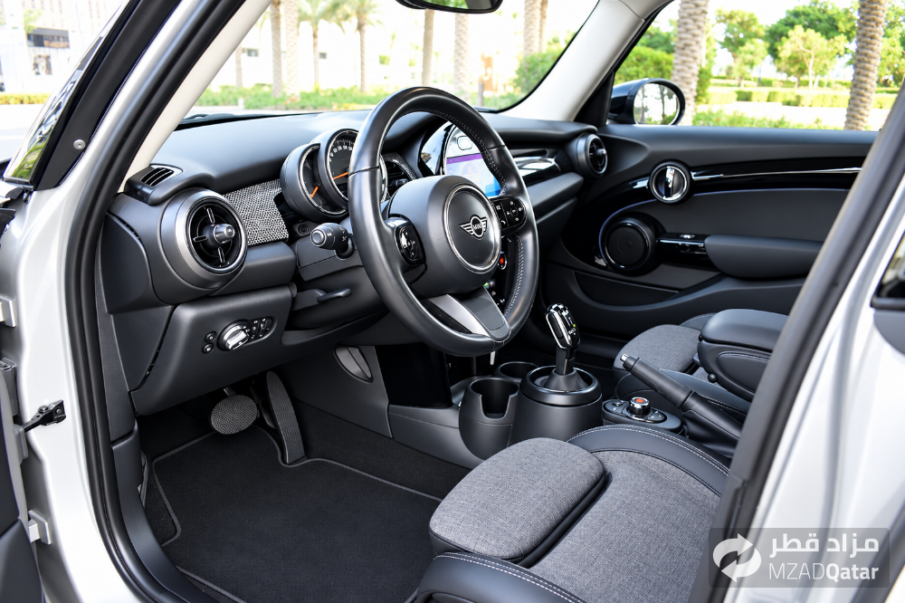Mini Cooper 2024 under warranty - 13