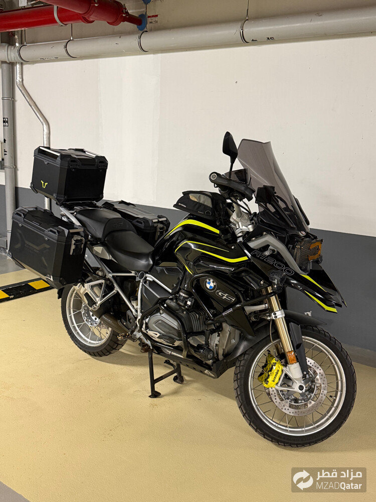 BMW Adventure 1200R - 1