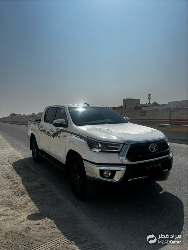 Toyota  hilux - 2