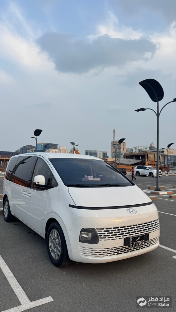 Hyundai Staria  - 4